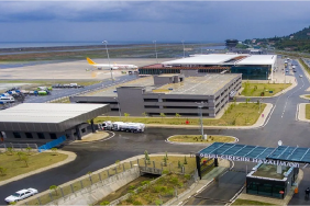 alucra-gazetesi-alucra-haberleri-giresun-haberleri-ordu-giresun-havalimanı-yurtdisi-ucuslara-basladi-ucak