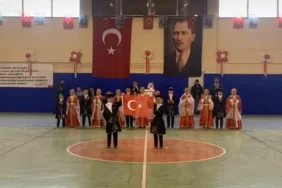 alucra-gazetesi-alucra-haberleri-giresun-haberleri-23-nisan-cocuk-bayrami-kutlama