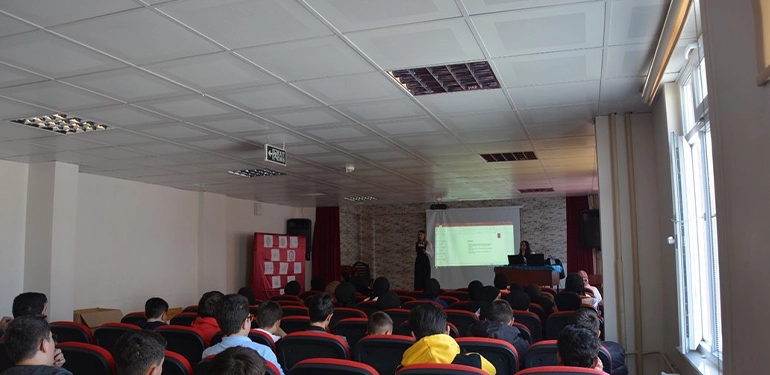 alucra gazetesi alucra haberleri giresun haberleri haci osman erilli imam hatip lisesi davranissal bagimlilik semineri 2 1 Alucra, Alucra Gazetesi, Alucra Haberleri