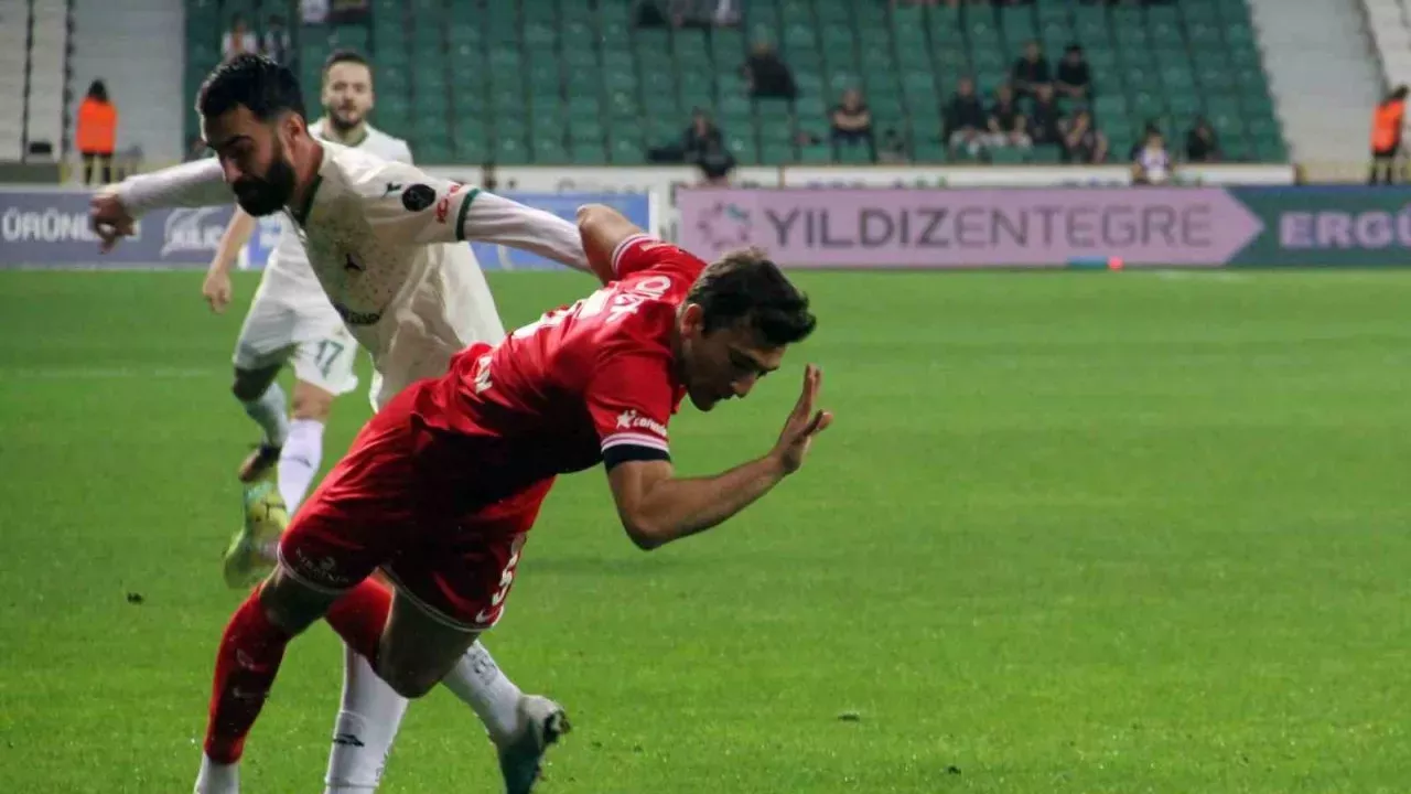 alucra gazetesi alucra haberleri giresun haberleri giresunspor super lige veda etti 2 1 Alucra, Alucra Gazetesi, Alucra Haberleri