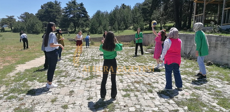 alucra gazetesi alucra haberleri giresun haberleri yurt mudurlugunden ogrencilere piknik 4 Alucra, Alucra Gazetesi, Alucra Haberleri