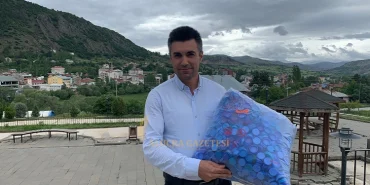 alucra-gazetesi-alucra-haberleri-giresun-haberleri-akulu-araba-icin-mavi-kapak-topluyor