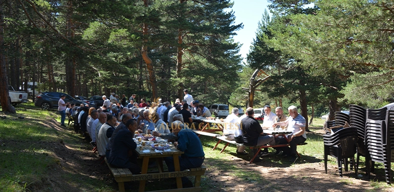 alucra gazetesi alucra haberleri giresun haberleri alucra vakfi bulusmasi dolu dolu gecti 6 Alucra, Alucra Gazetesi, Alucra Haberleri