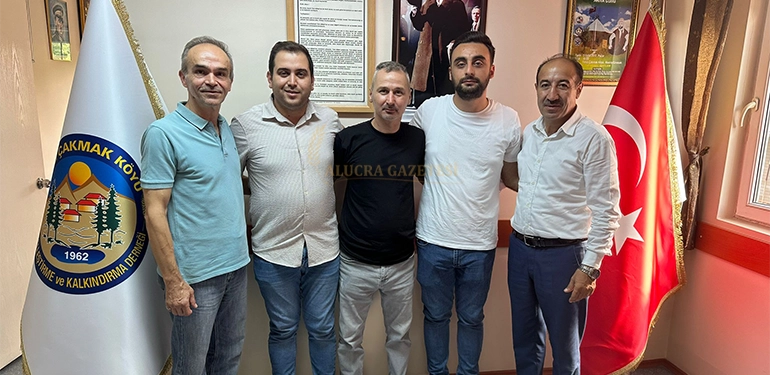 alucragazetesi alucrahaberleri giresunhaberleri fevzi cakmak koyu gencliginde bayrak degisimi 2 1 Alucra, Alucra Gazetesi, Alucra Haberleri