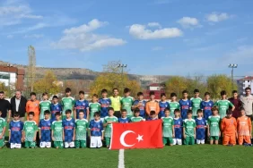 alucra-gazetesi-alucra-haberleri-giresun-haberleri-alucraspor-u14-takimi-macinda-harika-goruntuler