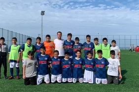 alucra-gazetesi-alucra-haberleri-giresun-haberleri-alucraspor-u14takimi-her-gecen-gun-daha-iyiye