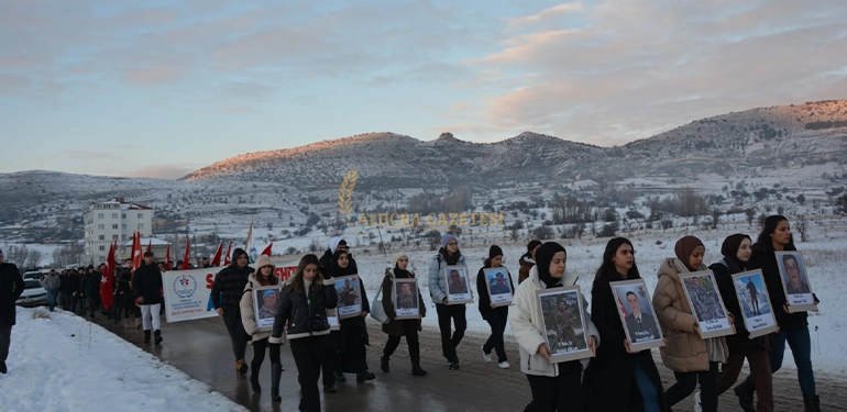 alucra gazetesi alucra haberleri giresun haberleri alucrasarikamis sehitleri icin yurudu 3 Alucra, Alucra Gazetesi, Alucra Haberleri
