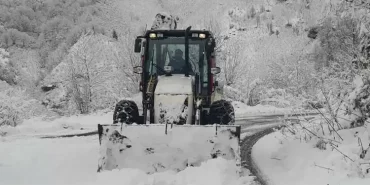 alucra-gazetesi-alucra-haberleri-giresun-haberleri-alucrada-29köy-yolu-ulasima-kapandi