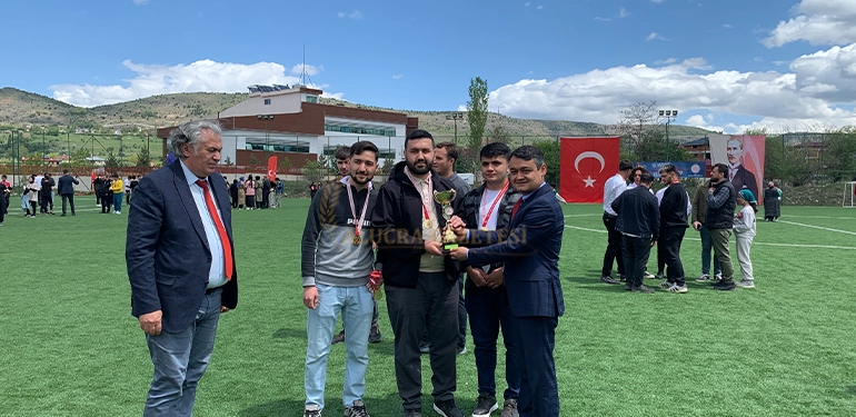 19 mayis alucrada cosku ile kutlandi 10 Alucra, Alucra Gazetesi, Alucra Haberleri