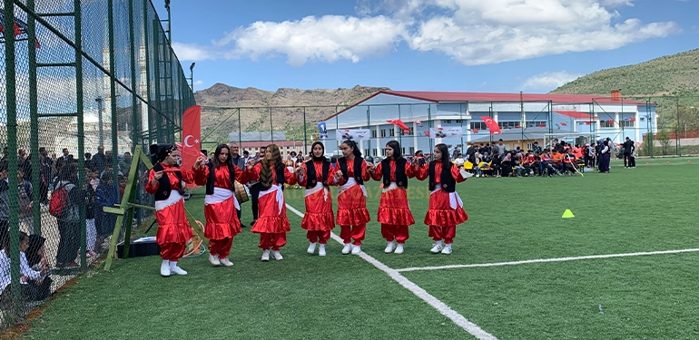 19 mayis alucrada cosku ile kutlandi 6 Alucra, Alucra Gazetesi, Alucra Haberleri