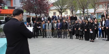 alucrada-ogretmenler-siddete-karsi-yurudu