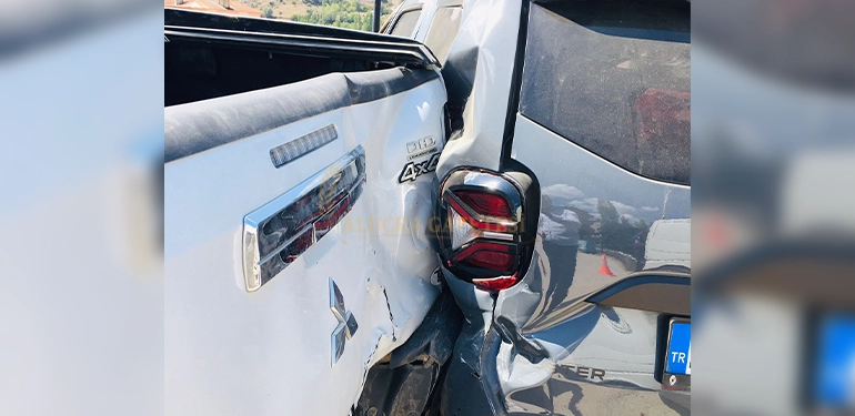 alucrada zincirleme trafik kazasi 1 yarali 4 Alucra, Alucra Gazetesi, Alucra Haberleri