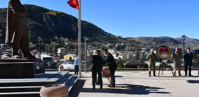 ALUCRA 'DA CUMHURİYET BAYRAMI 'NA BÜYÜK KARŞILAMA Alucra, Alucra Gazetesi, Alucra Haberleri alucrada cumhuriyet bayramina buyuk karsilama 3 Alucra, Alucra Gazetesi, Alucra Haberleri