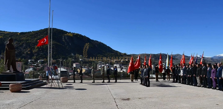 ALUCRA 'DA CUMHURİYET BAYRAMI 'NA BÜYÜK KARŞILAMA Alucra, Alucra Gazetesi, Alucra Haberleri alucrada cumhuriyet bayramina buyuk karsilama 6 Alucra, Alucra Gazetesi, Alucra Haberleri
