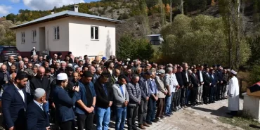 alucrali-sehit-annesi-hanife-demirci-son-yolculuguna-ugurlandi