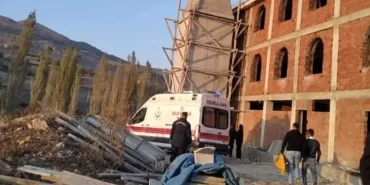 camii-insaatinda-minareden-dusen-isci-hayatini-kaybetti