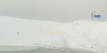 kar-ve-tipi-kurtbeli-yolunu-kapatti