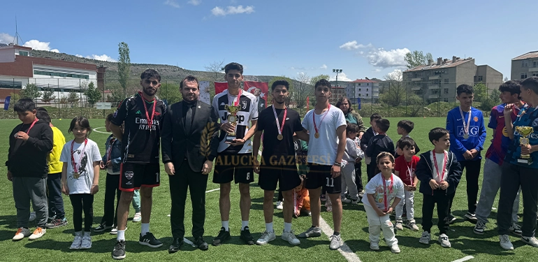 alucrada bu yilda 19 mayis coskuyla kutlandi 10 Alucra, Alucra Gazetesi, Alucra Haberleri