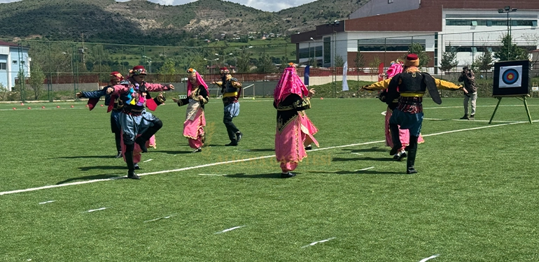 alucrada bu yilda 19 mayis coskuyla kutlandi 6 Alucra, Alucra Gazetesi, Alucra Haberleri