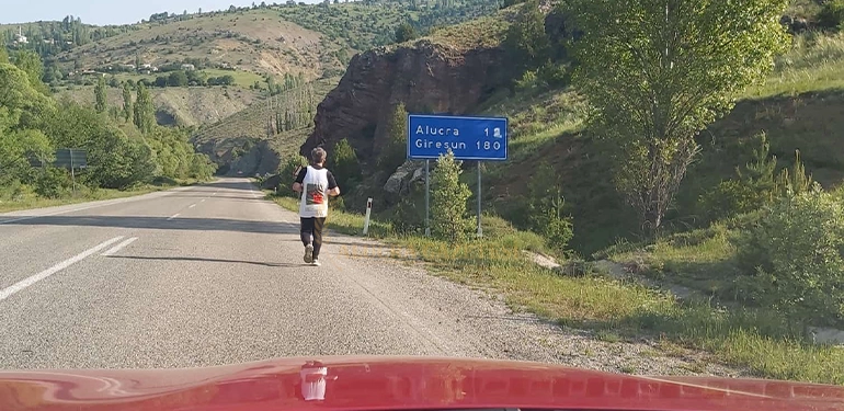 alucrada ahmet kayacik anisina 20 km kostu 5 Alucra, Alucra Gazetesi, Alucra Haberleri