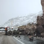 alucra-sebinkarahisar-yolunda-heyelan